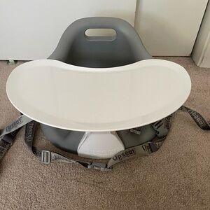 Upseat baby chair with tray. Like new.